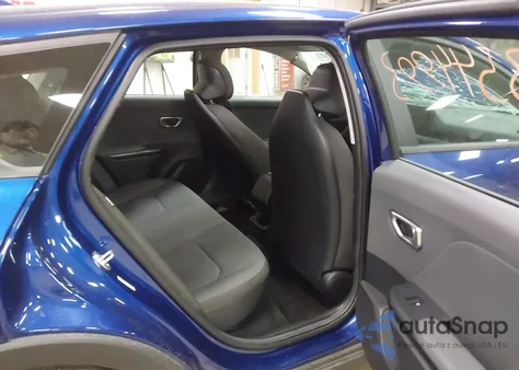 2025 Kia K4 Lxs z USA, uszkodzony, nr VIN 3KPFT4DE7SE065890